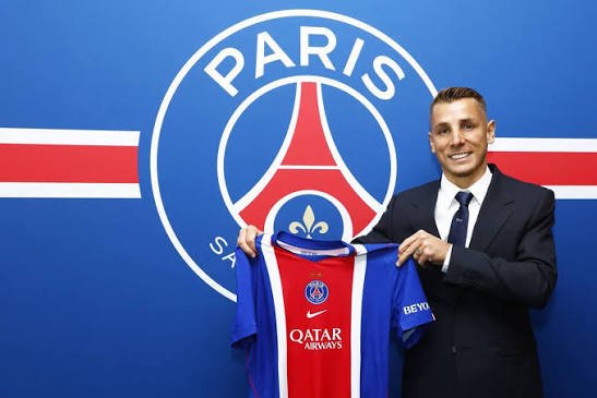 Dez anos depois, Lucas Digne regressou ao Paris Saint-Germain